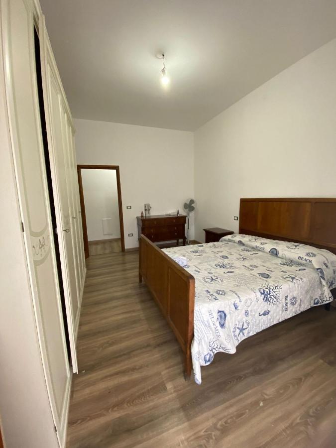 La Casa Di Gianfry Appartement Paola Buitenkant foto