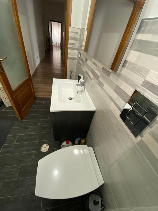 La Casa Di Gianfry Appartement Paola Buitenkant foto