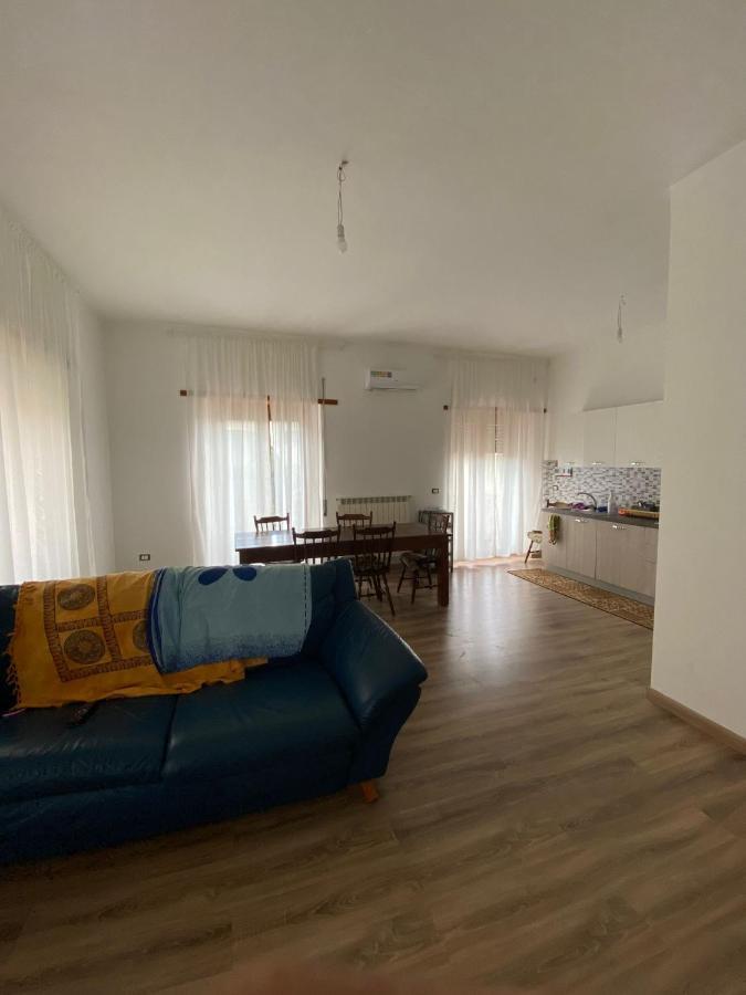 La Casa Di Gianfry Appartement Paola Buitenkant foto